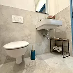 Goldstadt Luxe Studio- Schloessle