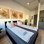 Goldstadt Luxe Studio- Schloessle 公寓