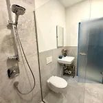 Goldstadt Luxe Studio- Schloessle 公寓 普福尔茨海姆