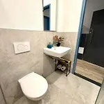 Goldstadt Luxe Studio- Schloessle 公寓