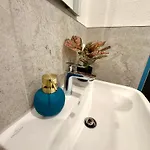 Goldstadt Luxe Studio- Schloessle 普福尔茨海姆