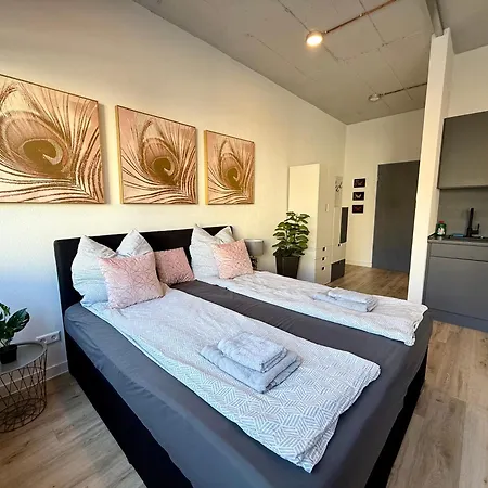 Goldstadt Luxe Studio- Schloessle Appartamento
