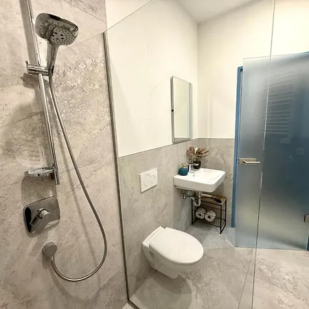 Goldstadt Luxe Studio- Schloessle Appartamento Pforzheim