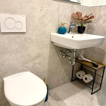 Goldstadt Luxe Studio- Schloessle Appartamento Pforzheim