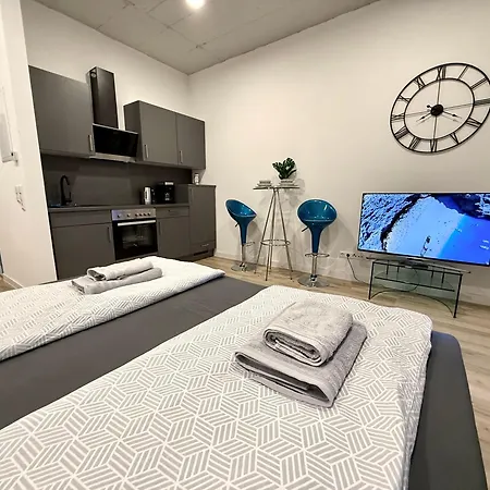 Neu Goldstadt Luxe Studio- Schloessle Διαμέρισμα Πφορτζχάιμ