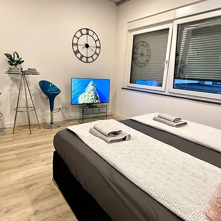 Goldstadt Luxe Studio- Schloessle * 普福尔茨海姆