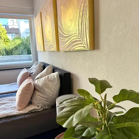 Neu Goldstadt Luxe Studio- Schloessle *