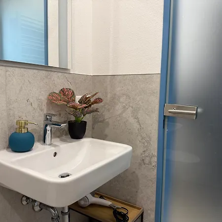 Neu Goldstadt Luxe Studio- Schloessle * Πφορτζχάιμ